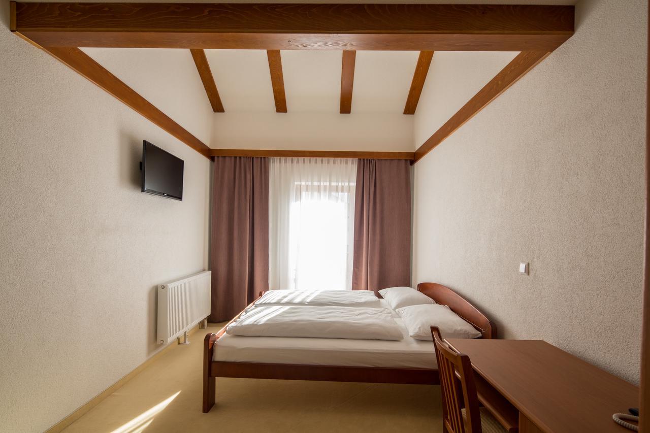 Hotel Knez Kupres  Extérieur photo