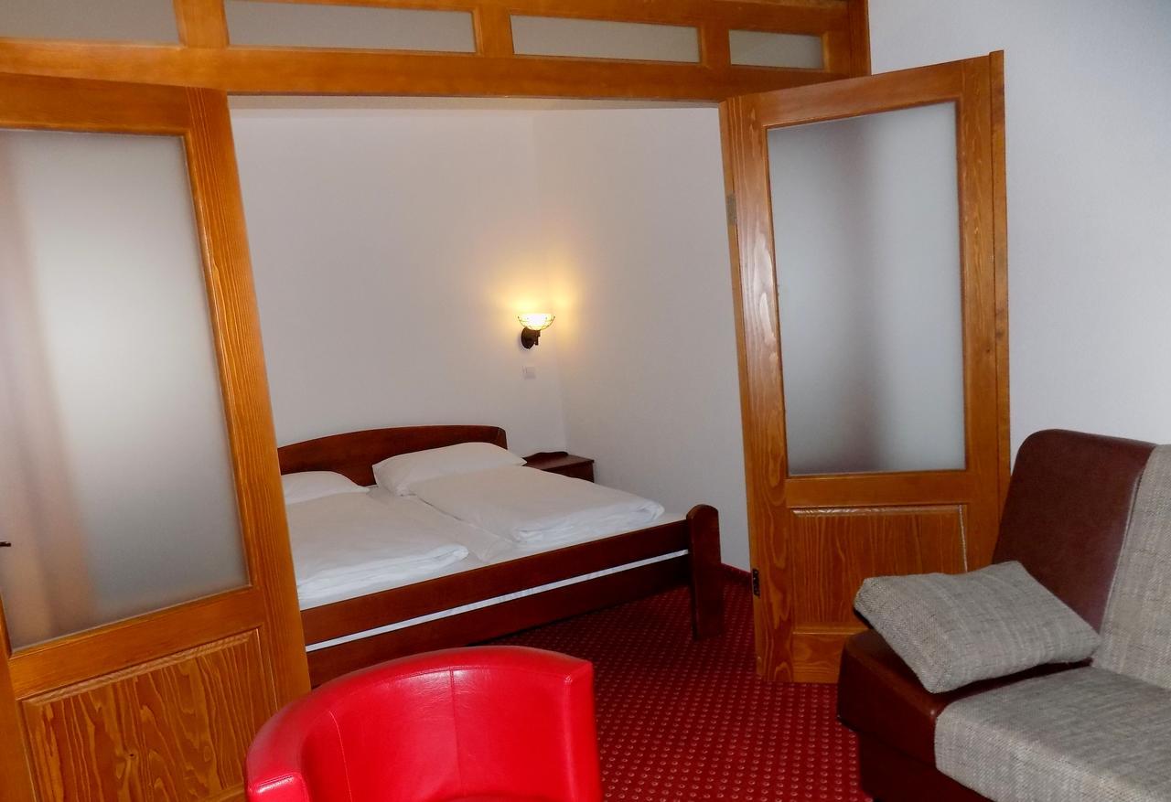Hotel Knez Kupres  Extérieur photo