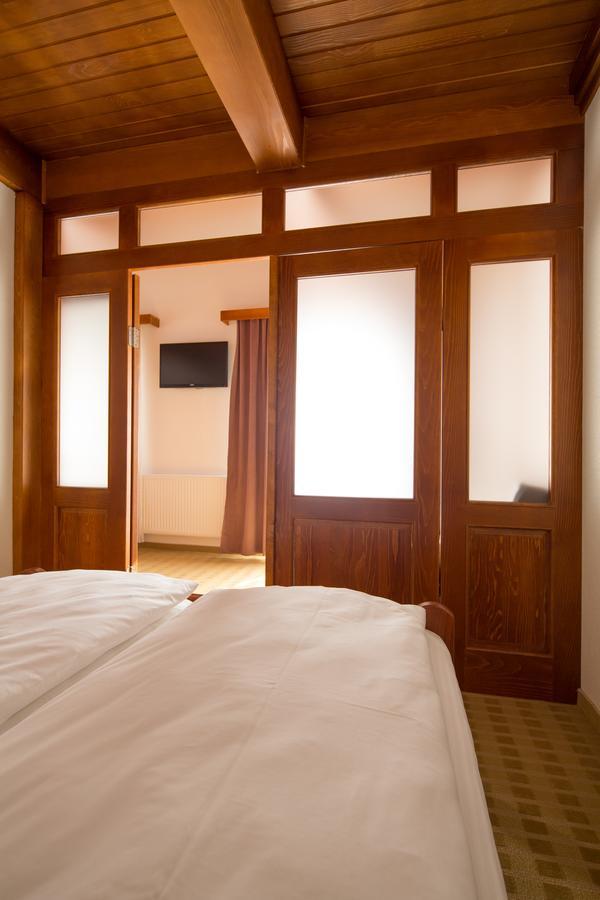 Hotel Knez Kupres  Extérieur photo