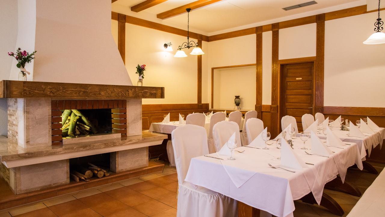 Hotel Knez Kupres  Extérieur photo